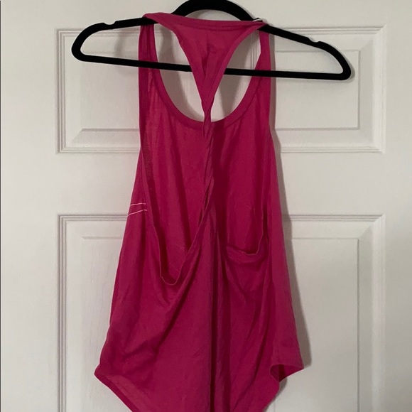 🌟2 for $40🌟 Nike twist back tank top - Picture 3 of 3